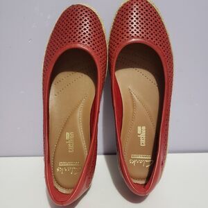 Clark's Collection  Danelly Red Man Made Women's Loafer Shoes Sz 6
